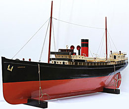 Model boat ocean liner steam engine