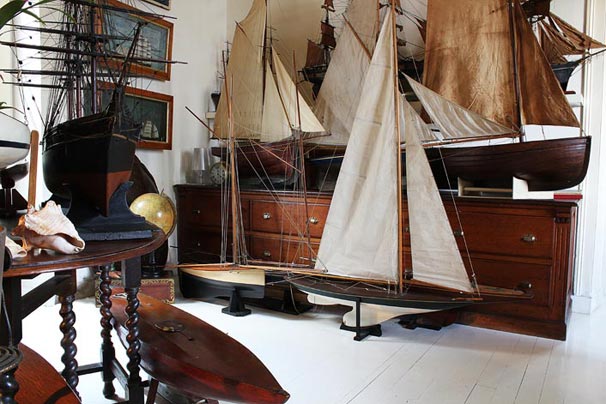 Marine antiques dealer - ARTS & MARINE Antiquités Brittany Saint Malo FRANCE