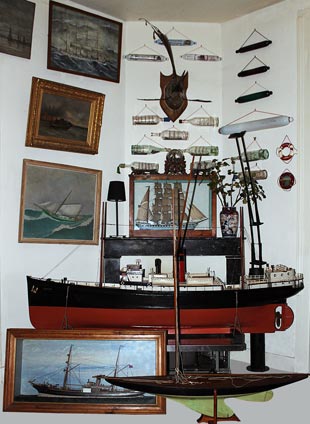 Nautical antiques shop - Live steam model boat, model yacht, ship diorama