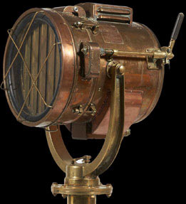 Projecteur morse de bateau